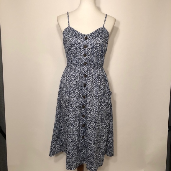 Dresses & Skirts - Floral Navy White Dress. Size L